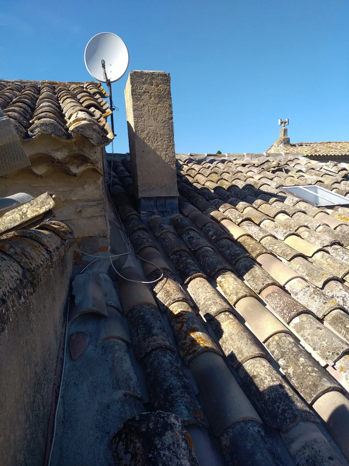 remplacement de tuiles à Montfavet